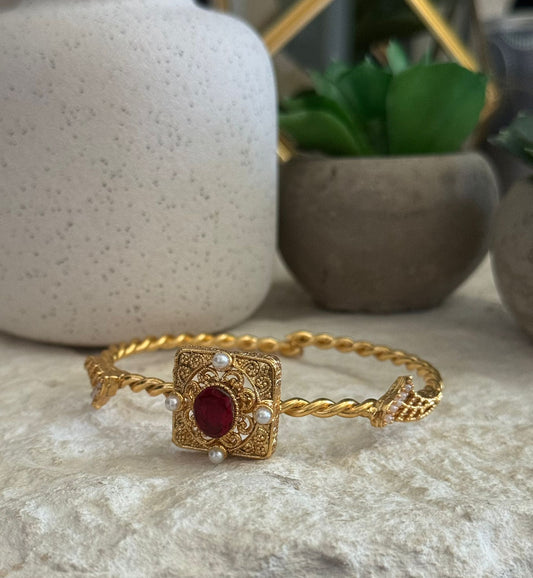 Golden Square Crimson Bracelet