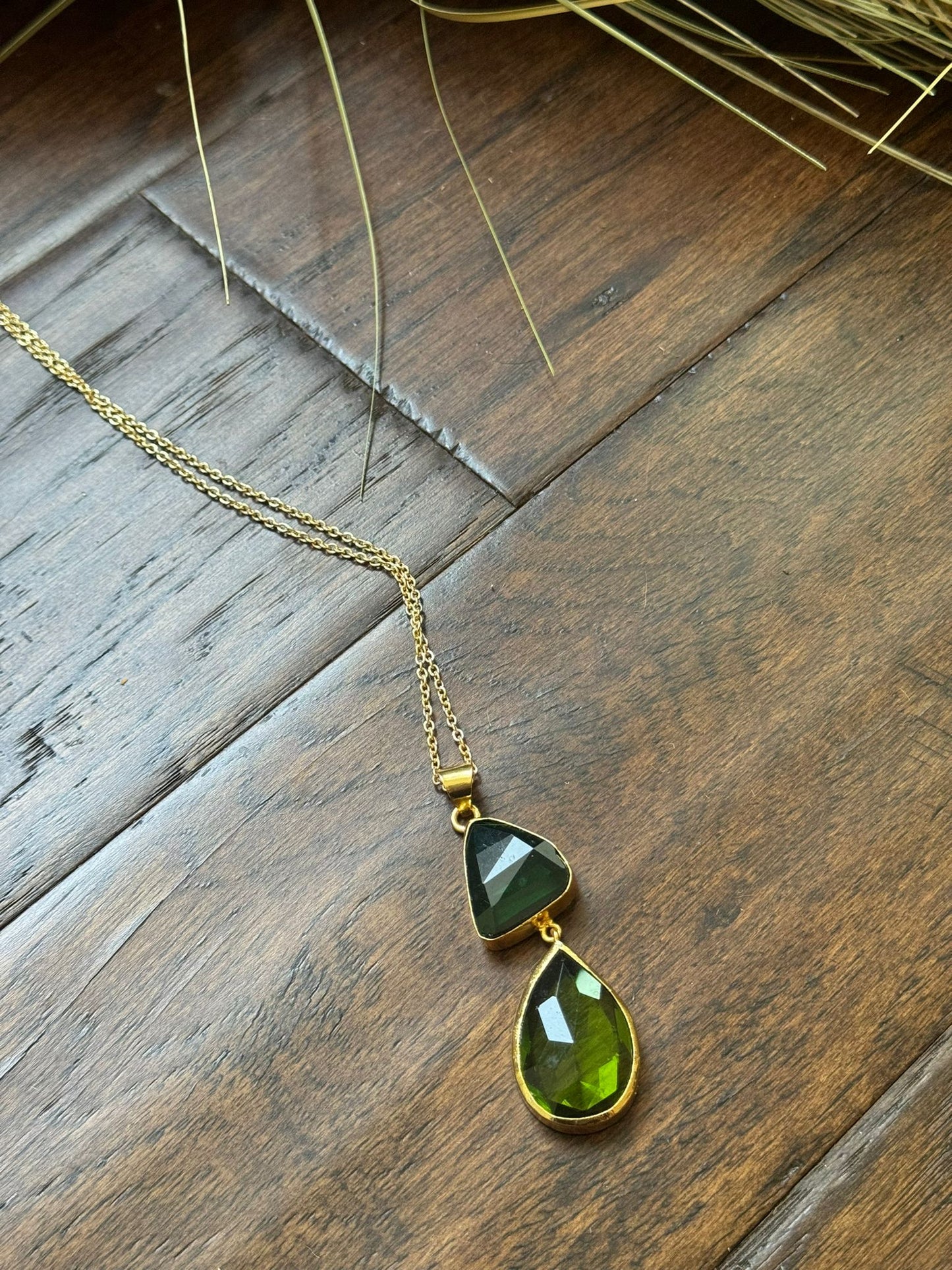 Emerald Gleam Pendant