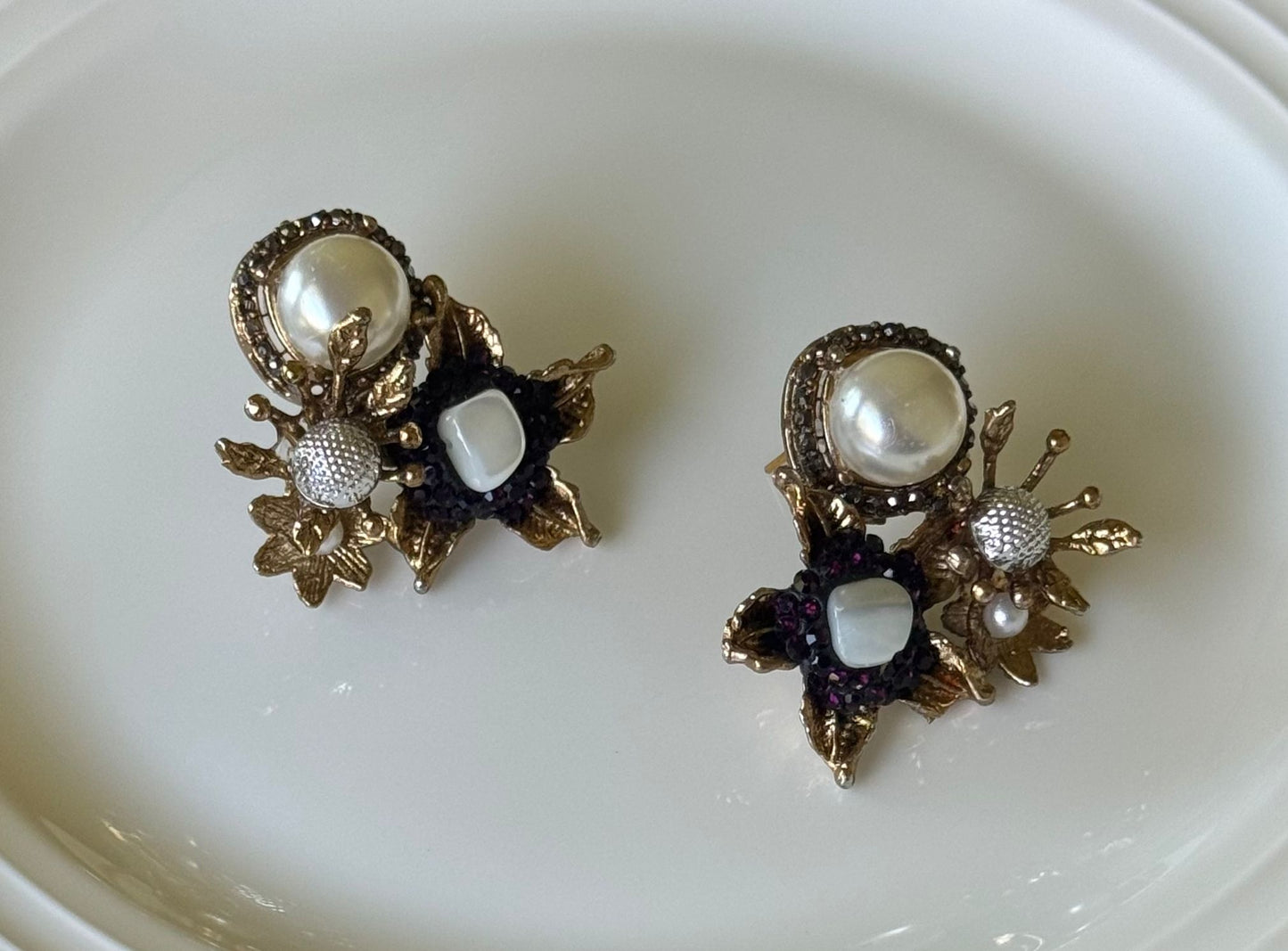 Gold Crushed and Pearl Studs